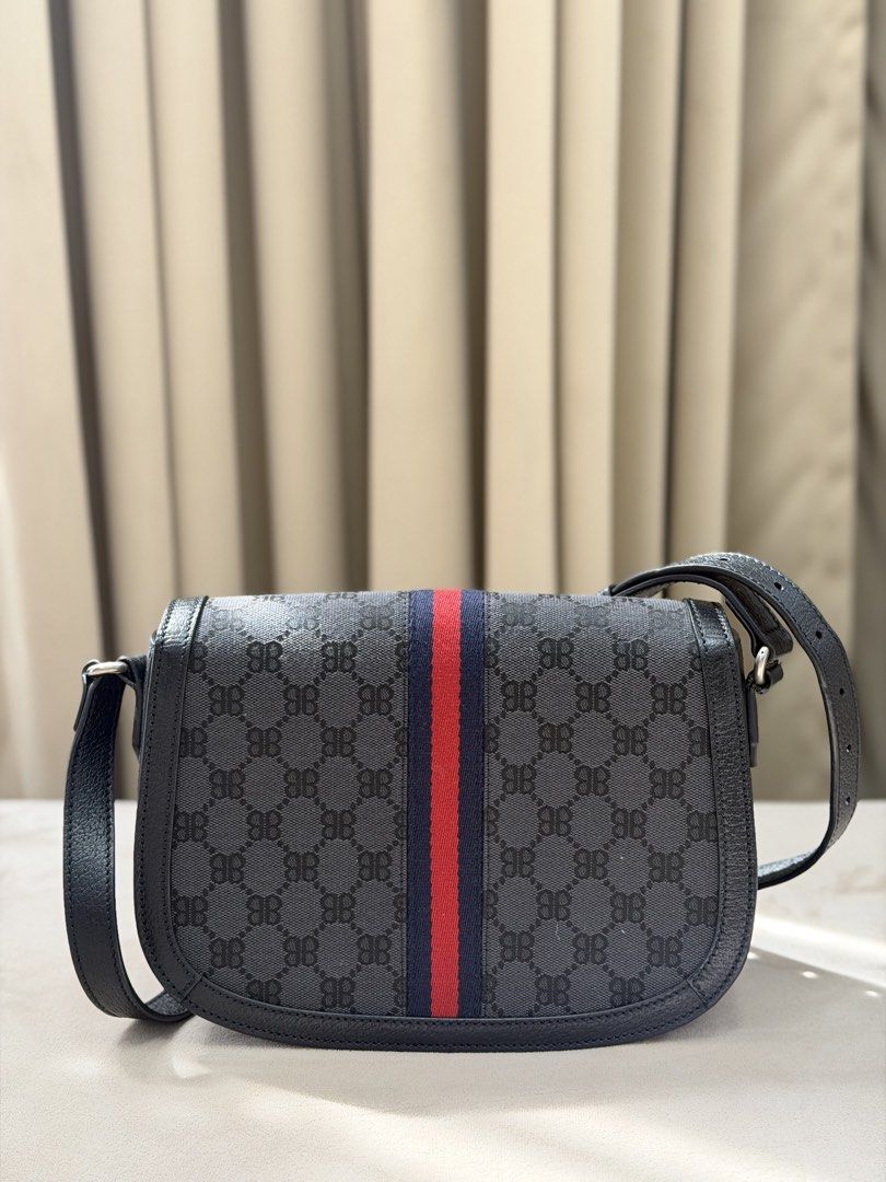 Authentic Gucci X Balenciaga Messenger Bag (Category: Sling Bags) located in Manila. Submitted by maria_2326 (Listing ID 1466728470, Image 2). Description: Gucci X Balenciaga Messenger Bag 💯% Authentic W/ dust bag and entrupy No lowballing! Location: Manila/QC.