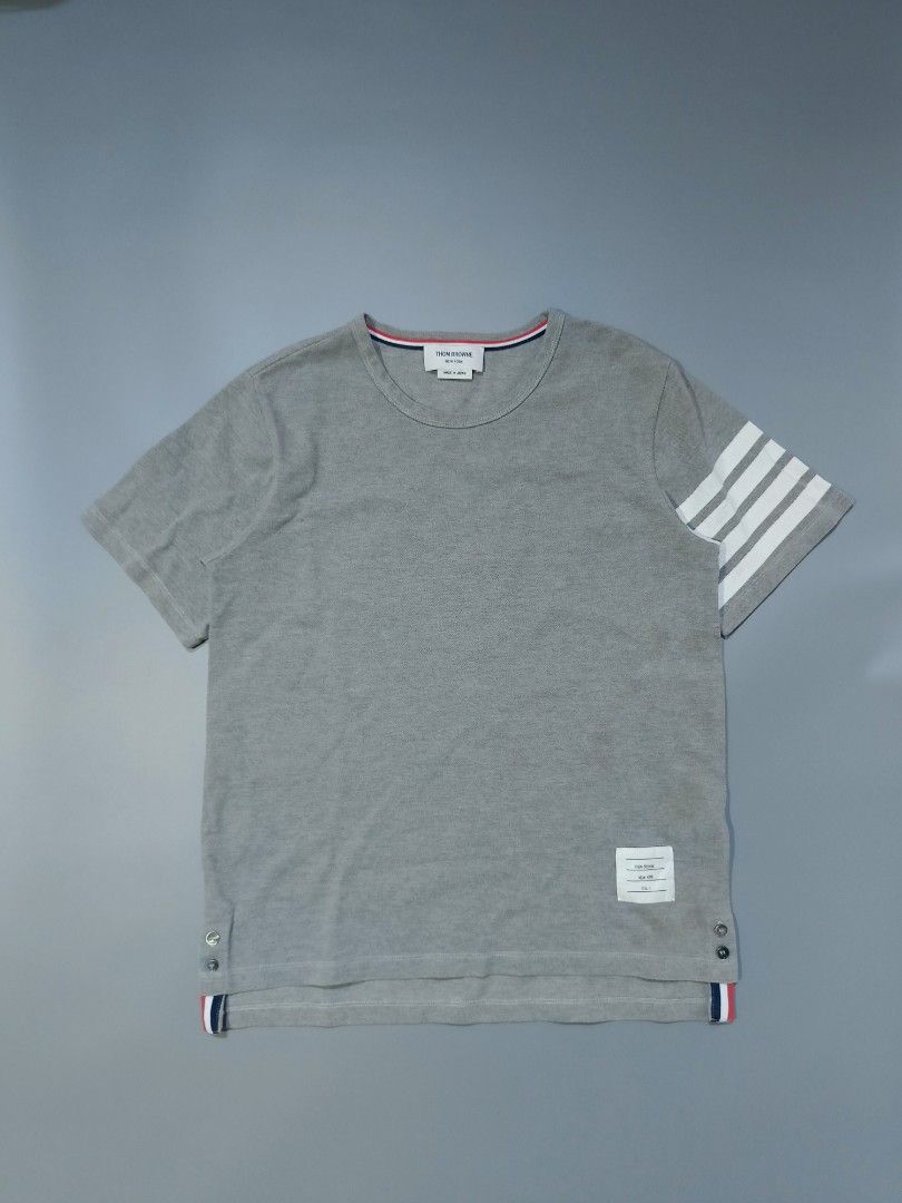 AUTHENTIC THOM BROWNE 4BAR-TEE MADE IN JAPAN (Category: Luxury Apparel) located in Cebu City. Submitted by kramarklegitseller_2022 (Listing ID 1466652531, Image 2). Description: THOM BROWNE 4BAR-TEE MEDIUM FITTING WIDTH "20 LENGTH "25-"27 (LONGBACK) AS NEW CONDITION 10/10 COLORATE NO ISSUE NEED WASH 1,500 + SF CEBU LOCATION 📍 CAN SHIP NATIONWIDE 🚢 🛫.