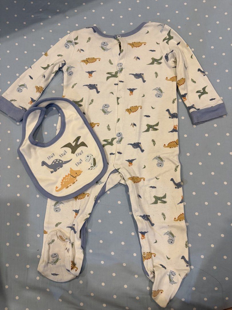 Baby Frogsuit 9-12months (Category: Babies & Kids Fashion) located in Baguio. Submitted by outfromcloset (Listing ID 1466709277, Image 1). Description: .