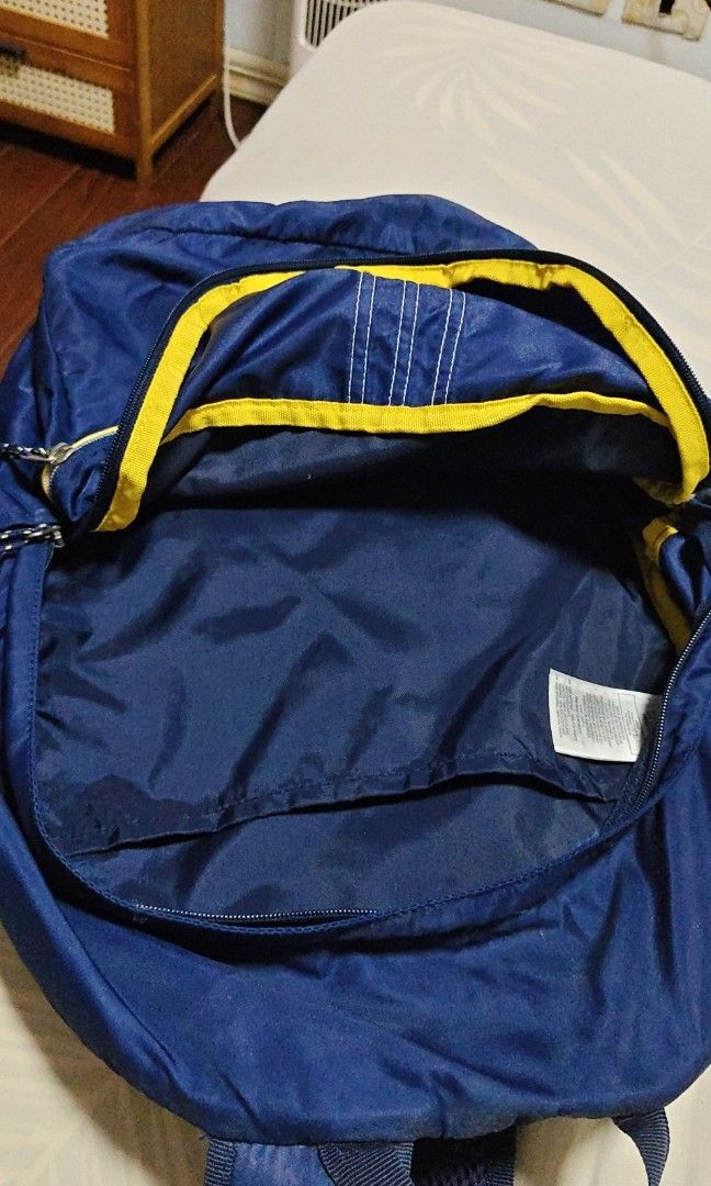 Backpack (Category: Backpacks) located in Manila. Submitted by thebageditph (Listing ID 1466722407, Image 3). Description: Original Adidas Backpack halos hindi nagamit.