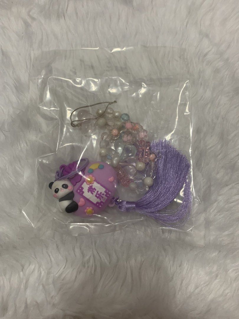 Bag / key chains 2 pcs (Category: Accessory Holder, Box & Organizers) located in Caloocan City. Submitted by appleblossoms07 (Listing ID 1466572254, Image 1). Description: Apps.