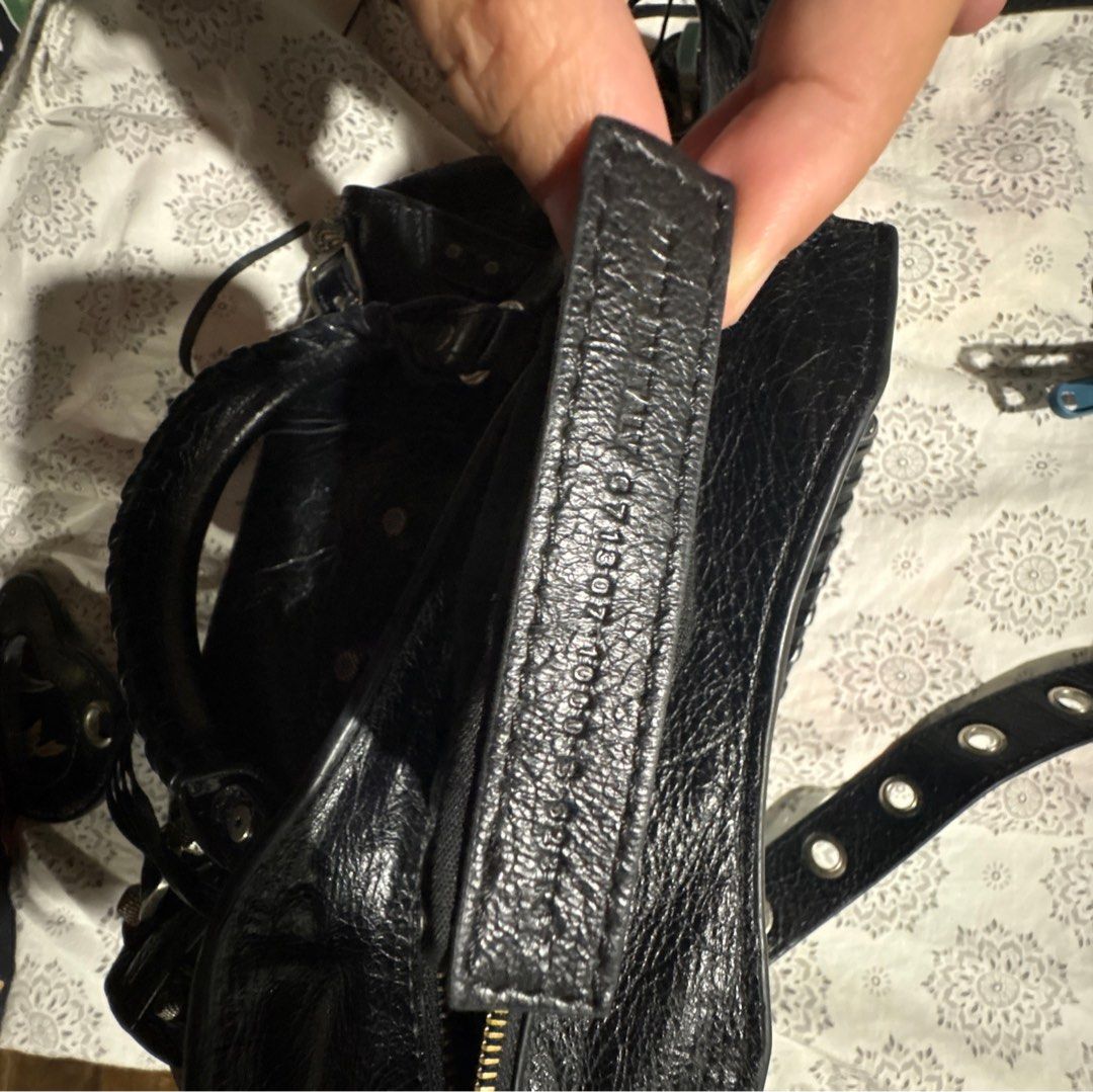 Balenciaga (Category: Cross-body Bags) located in Baguio. Submitted by rheaanne07 (Listing ID 1466770581, Image 3). Description: Ukay sourced Small Coded Made in italy As is.