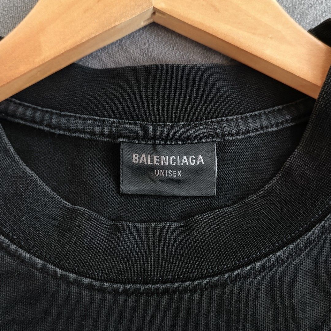 Balenciaga Activewear Reflective Logo Tee (Category: Luxury Apparel) located in Banaue. Submitted by radical.thrift (Listing ID 1466687603, Image 3). Description: Balenciaga Activewear Reflective Logo Tee medium on tag, oversized fits xl (24.5W 29.5L) 9/10 condition & color rate issue: minor signs of usage on reflective logo ₱650+sf.