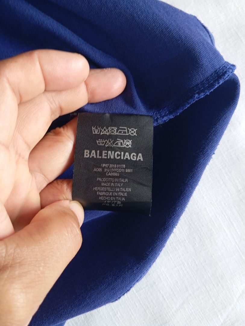 Balenciaga political tee aspack (Category: Tshirts & Polo Shirts ) located in Cagayan de Oro. Submitted by hustlefinds (Listing ID 1466698419, Image 3). Description: Loc: Mindanao Claveria Mis Or Free shipping ‼️‼️‼️.