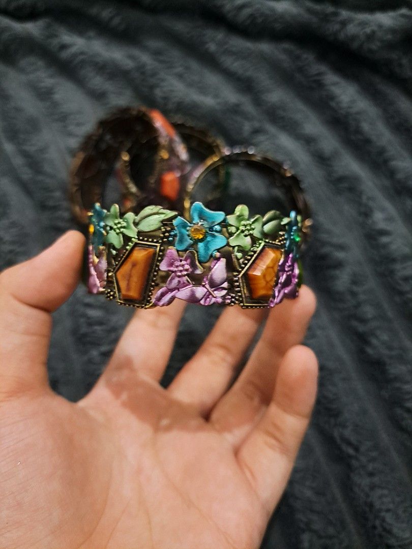 BANGLES (Category: Bracelets) located in Maramag. Submitted by dinisrawr (Listing ID 1466709397, Image 3). Description: .