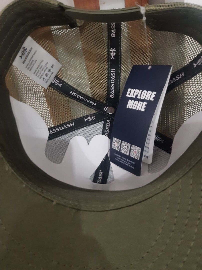 BASSDASH CAP (Category: Caps & Hats) located in Manila. Submitted by capknowwhere (Listing ID 1466606723, Image 3). Description: BASSDASH TRUCKER CAP ORIGINAL BRAND NEW.