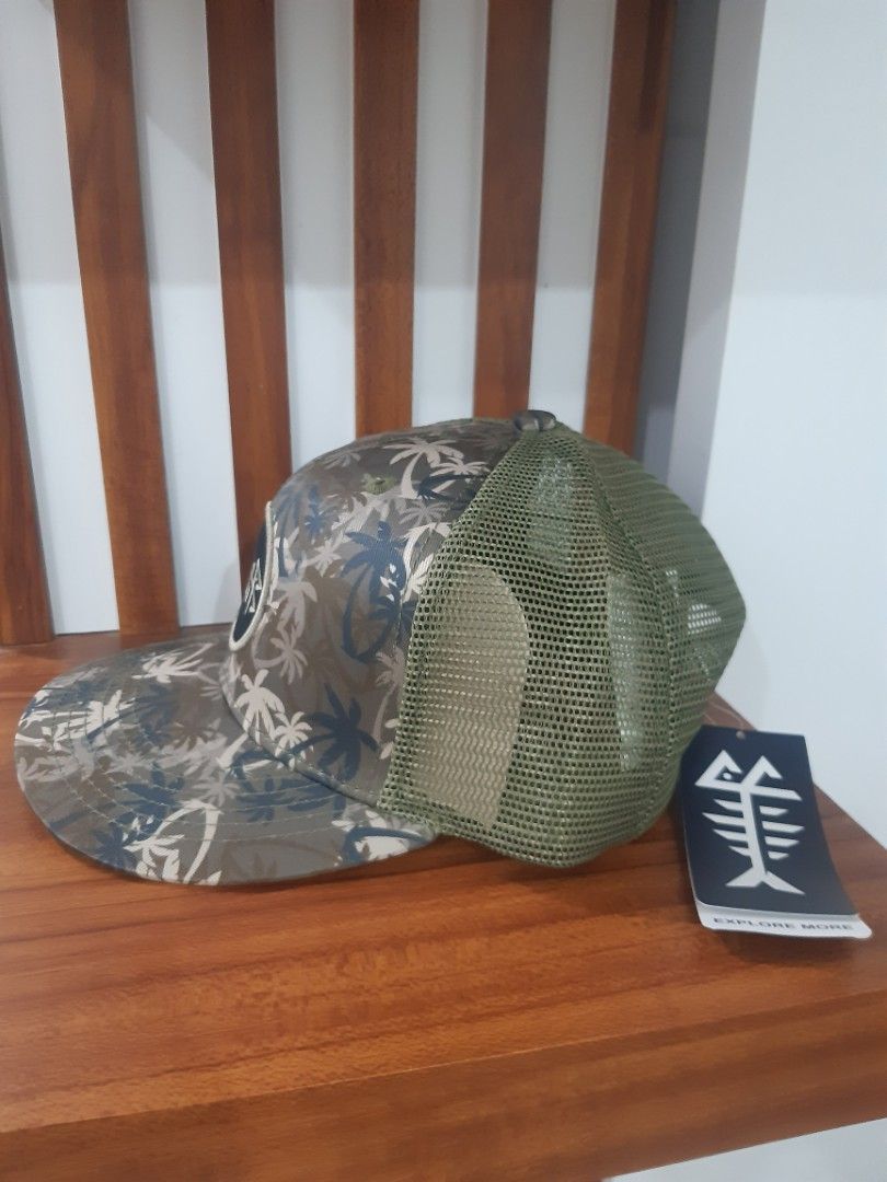 BASSDASH CAP (Category: Caps & Hats) located in Manila. Submitted by capknowwhere (Listing ID 1466606723, Image 2). Description: BASSDASH TRUCKER CAP ORIGINAL BRAND NEW.
