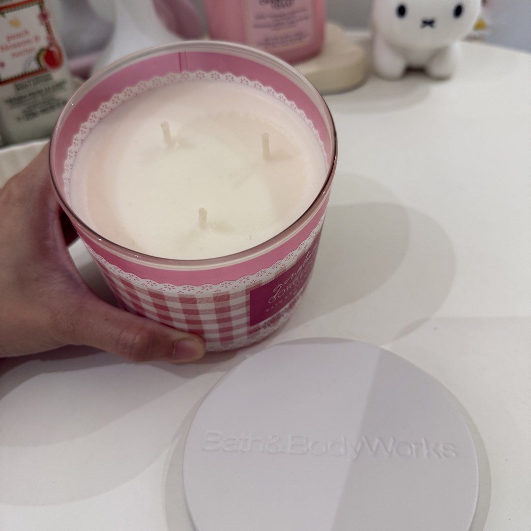 AUTHENTIC Bath & Body Works 3 Wick Candle Gingham Gorgeous (Category: Home Fragrance) located in San Pedro. Submitted by jellybean.co (Listing ID 1466568453, Image 2). Description: .