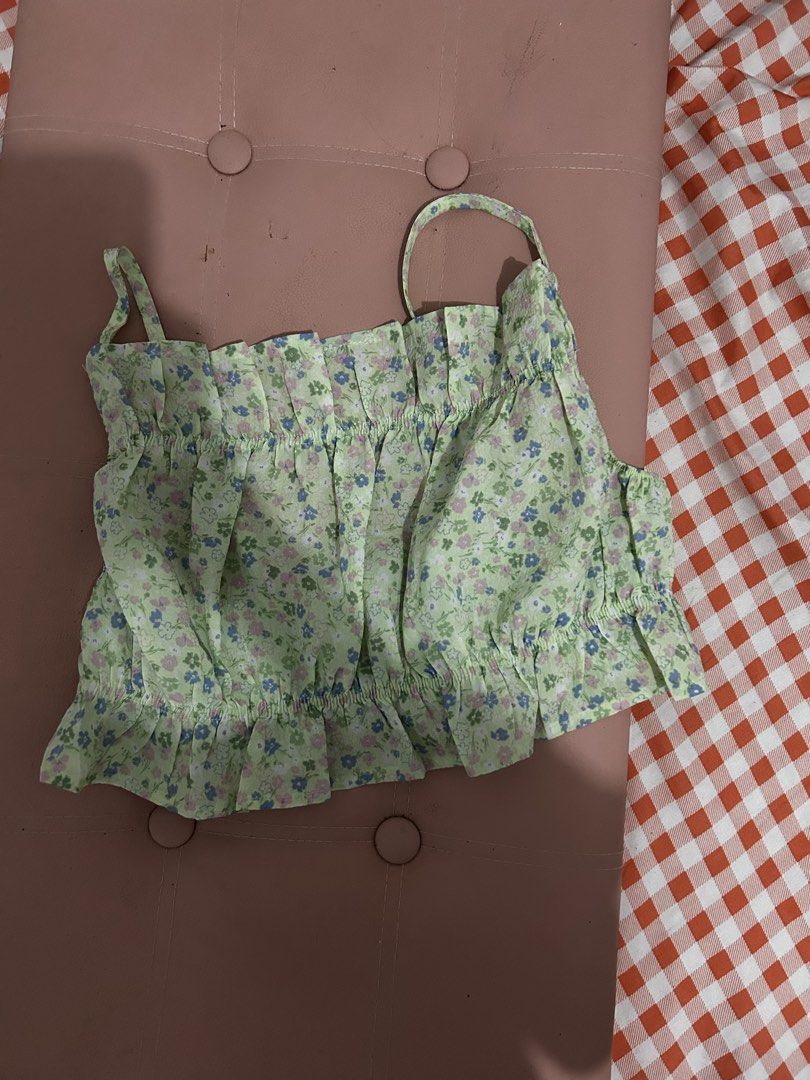 BEACH WEAR TOP (Category: Sleeveless) located in Balanga. Submitted by kristine_co (Listing ID 1466765443, Image 1). Description: .