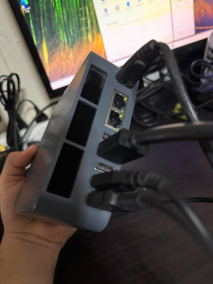 Beelink mini PC (Category: Desktops) located in Manila. Submitted by happyearth.953a15 (Listing ID 1466567261, Image 2). Description: Beelink mini PC AMD ryzen 5 6600U AMD Radeon TM graphics 32gb ram DDR5 512Gb nvme Windows 11 pro OS WiFi and bluetooth Unit with power adapter 💸💸 27,500 Location: San Andres bukid manila Pick up or deliver.