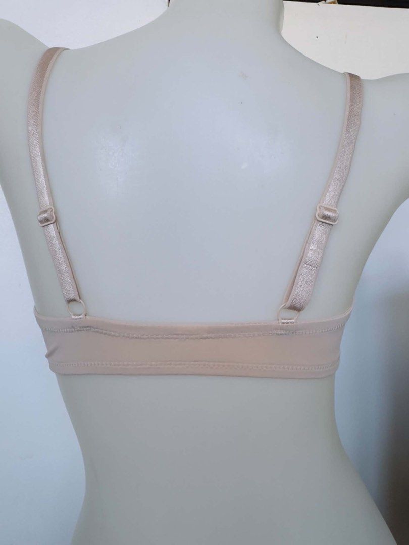 beige front hook bra 34B underwire (Category: Undergarments & Loungewear) located in San Jose. Submitted by 99ners (Listing ID 1466769834, Image 2). Description: .