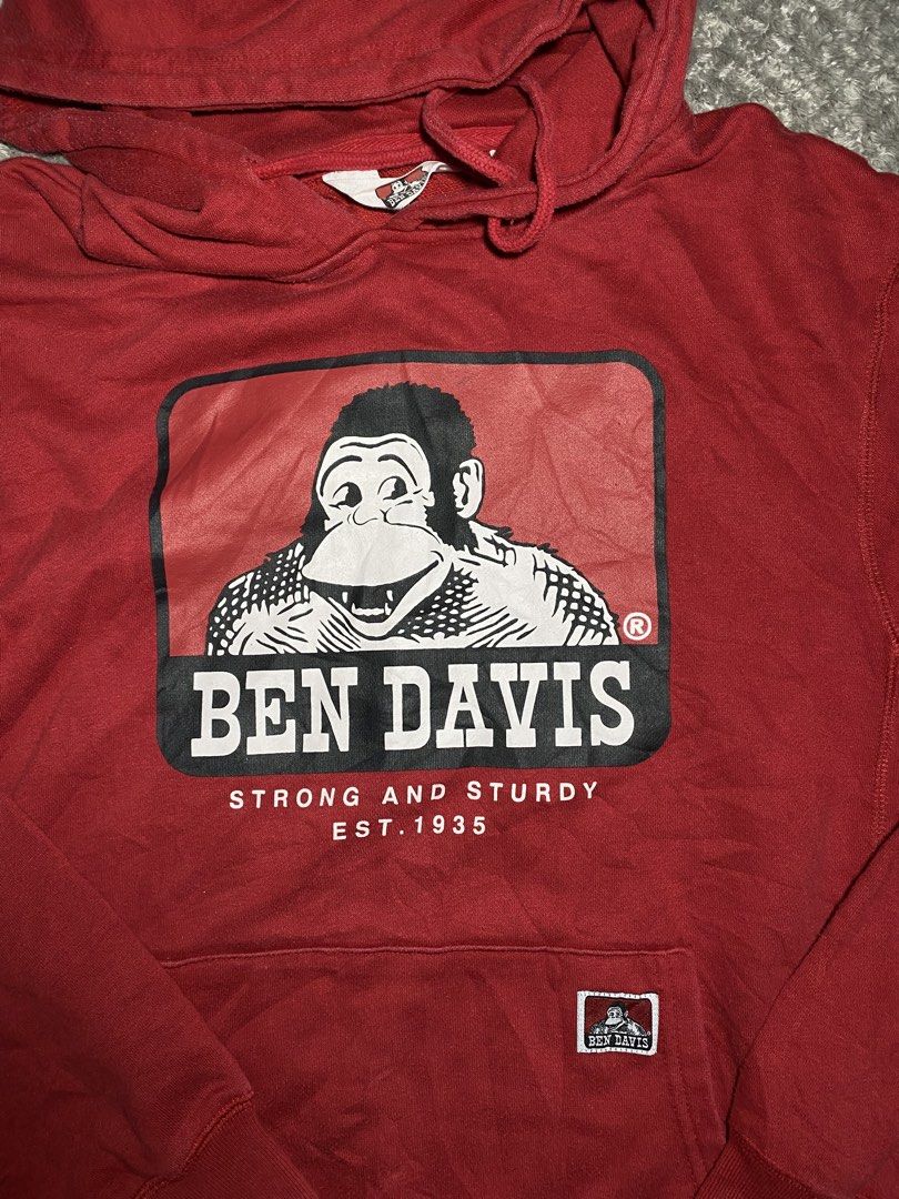 Ben Davis Red Gorilla Logo Hoodie Size M (Category: Hoodies) located in Prosperidad. Submitted by octaviorey80594 (Listing ID 1466710423, Image 2). Description: - Brand: Ben Davis - Color: Red - Size: Medium -dimes 21x27 -minor sign of usage 📍Mindanao.