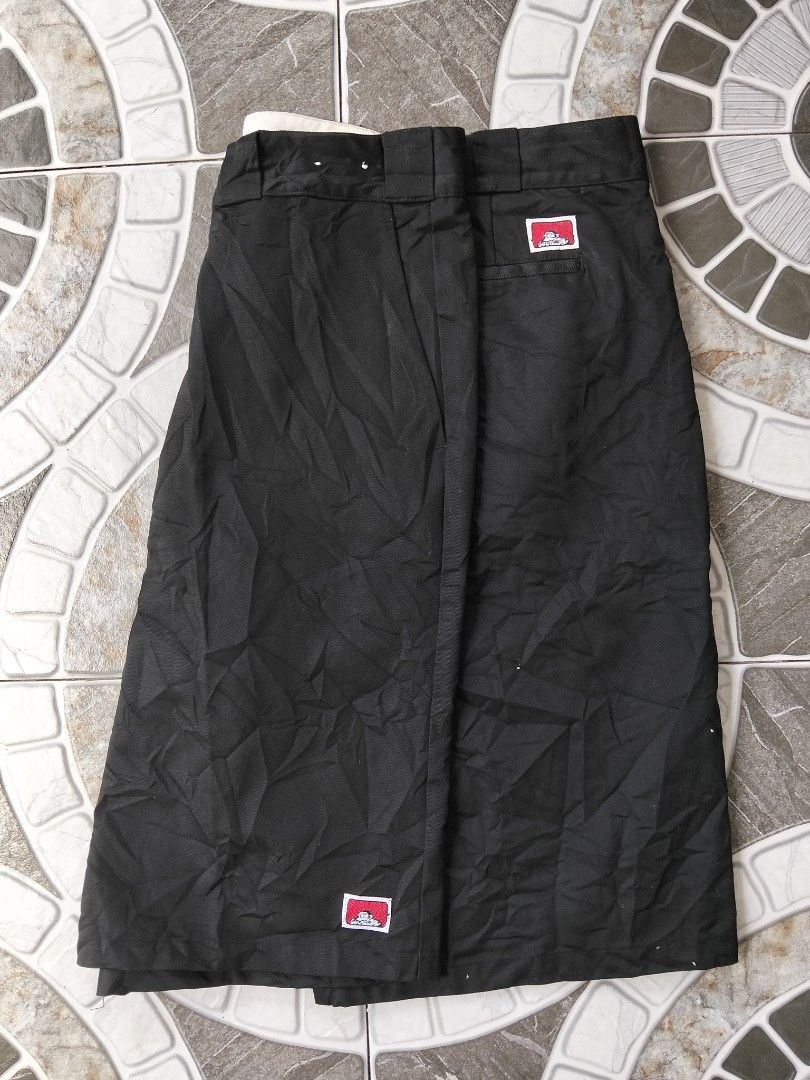 Ben Davis Short Double Patch (Category: Shorts) located in Nabua. Submitted by tendollardeals (Listing ID 1466609131, Image 1). Description: Ben Davis Short SIZE 39-40X L 24.5 Excellent condition Crispy Condition No issue.