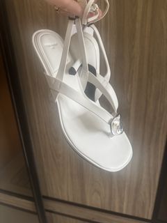 (Category: ) located in . Submitted by mila777144 (Listing ID 1466619997, Image 1). Description: .
