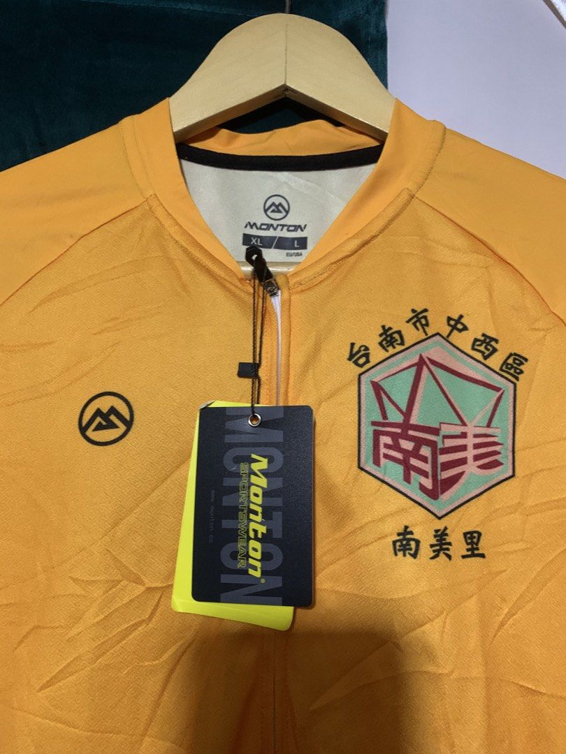 Bicycle Jersey (Category: Bicycles) located in Cebu City. Submitted by lk.thrifts (Listing ID 1466765581, Image 2). Description: Monton Bicycle Jersey 10/10 condition 10/10 color rate As new condition XL on Asian size L on EU/US size 400 + sf Cebu loc .