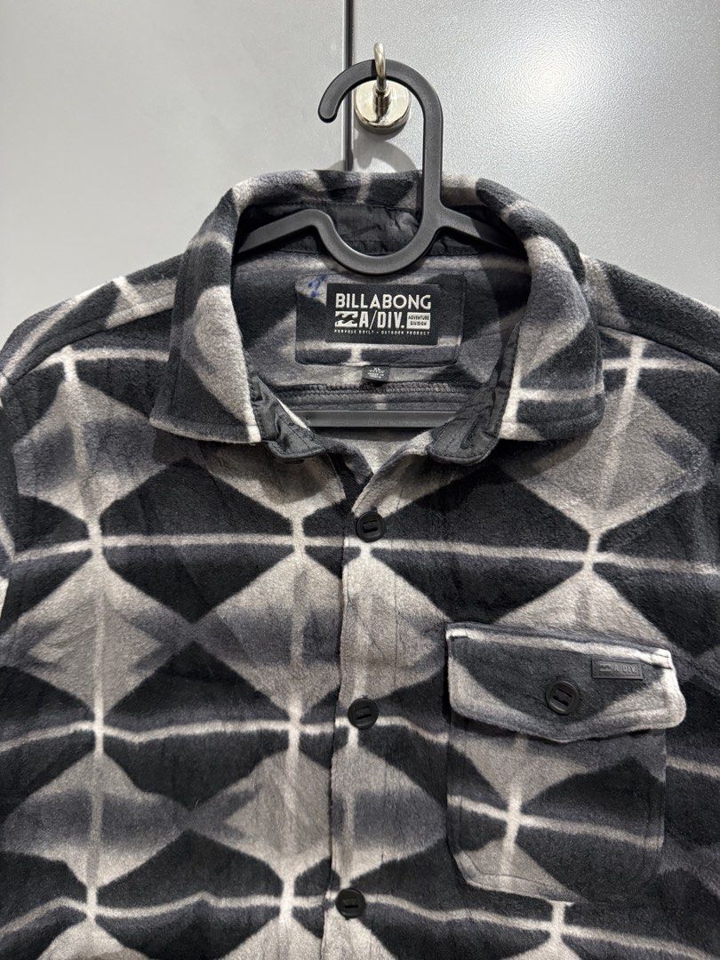BILLABONG FLEECE FLANNEL (Category: Coats, Jackets and Outerwear) located in Manila. Submitted by pricendimes_23 (Listing ID 1466721429, Image 2). Description: Billabong Adventure Division Fleece Flannel 21x26 (XL on tag) no issue (need wash).