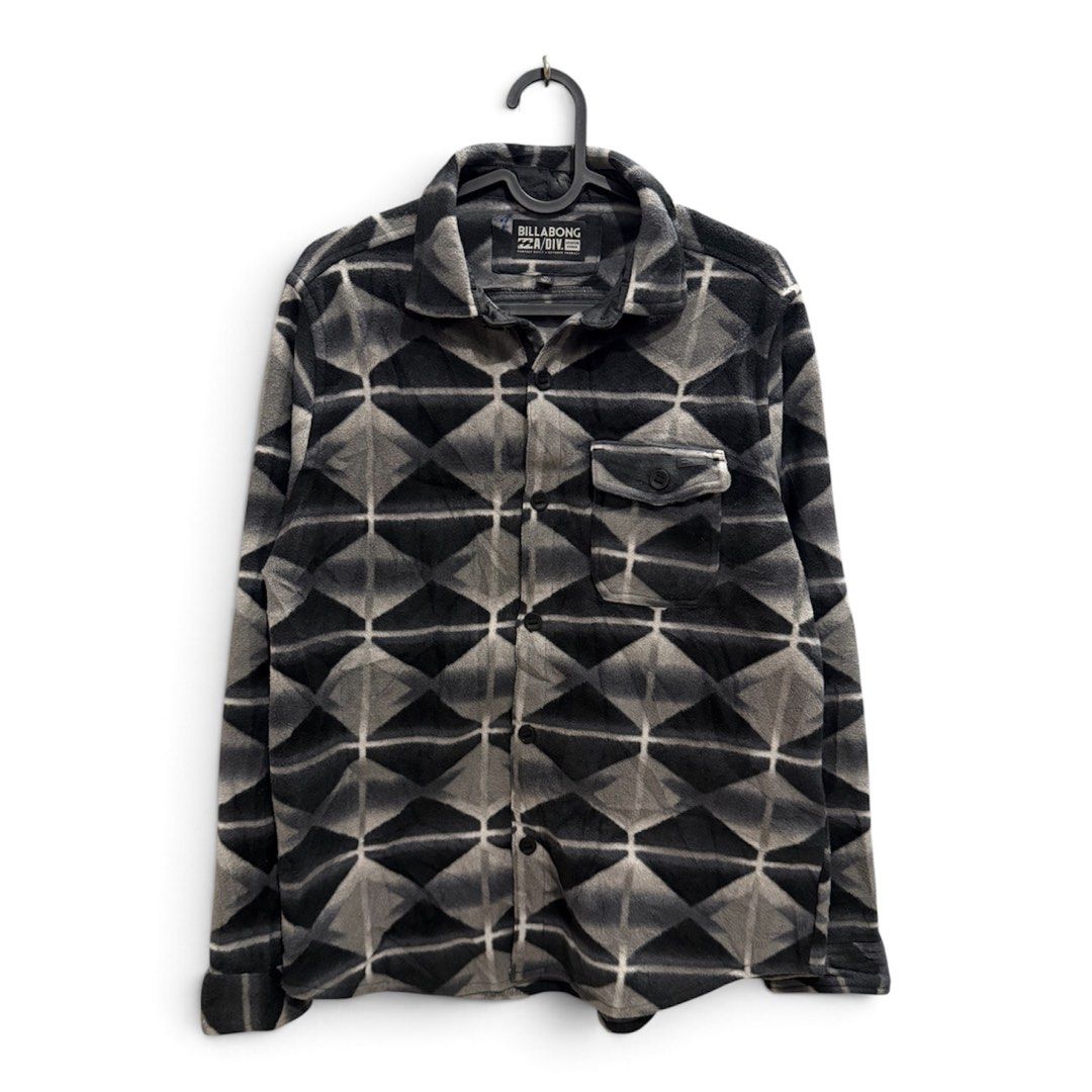 BILLABONG FLEECE FLANNEL (Category: Coats, Jackets and Outerwear) located in Manila. Submitted by pricendimes_23 (Listing ID 1466721429, Image 1). Description: Billabong Adventure Division Fleece Flannel 21x26 (XL on tag) no issue (need wash).