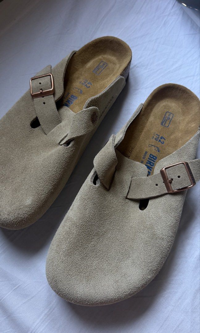 Birkenstock Clogs Authentic (Category: Slippers & Slides) located in Quezon City. Submitted by mattyyyyyyy (Listing ID 1466668265, Image 1). Description: size 42 no box qc sm north.