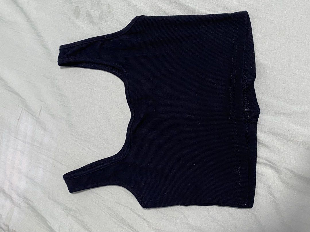Black Button Down Tank Top (Category: Sleeveless) located in Las Pinas. Submitted by ma.andrealopez37 (Listing ID 1466611425, Image 3). Description: - Lightweight and easy to use - Very Comfortable to wear.