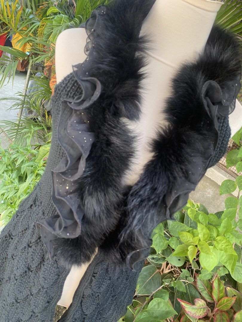 Black Fur Vest (Category: Others Tops) located in Naic. Submitted by svety4na (Listing ID 1466606616, Image 2). Description: 👚 𝔇𝔦𝔪𝔢𝔫𝔰𝔦𝔬𝔫𝔰 𝔖𝔦𝔷𝔢: Small ⊹ ࣪ ˖ Mine: ₱300 𝔐𝔦𝔫𝔦𝔪𝔲𝔪 𝔰𝔥𝔦𝔭𝔭𝔦𝔫𝔤 𝔣𝔢𝔢 (₱54) 𝔐𝔬𝔡𝔢 𝔬𝔣 𝔭𝔞𝔶𝔪𝔢𝔫𝔱: GCASH ONLY 📍Naic, Cavite.