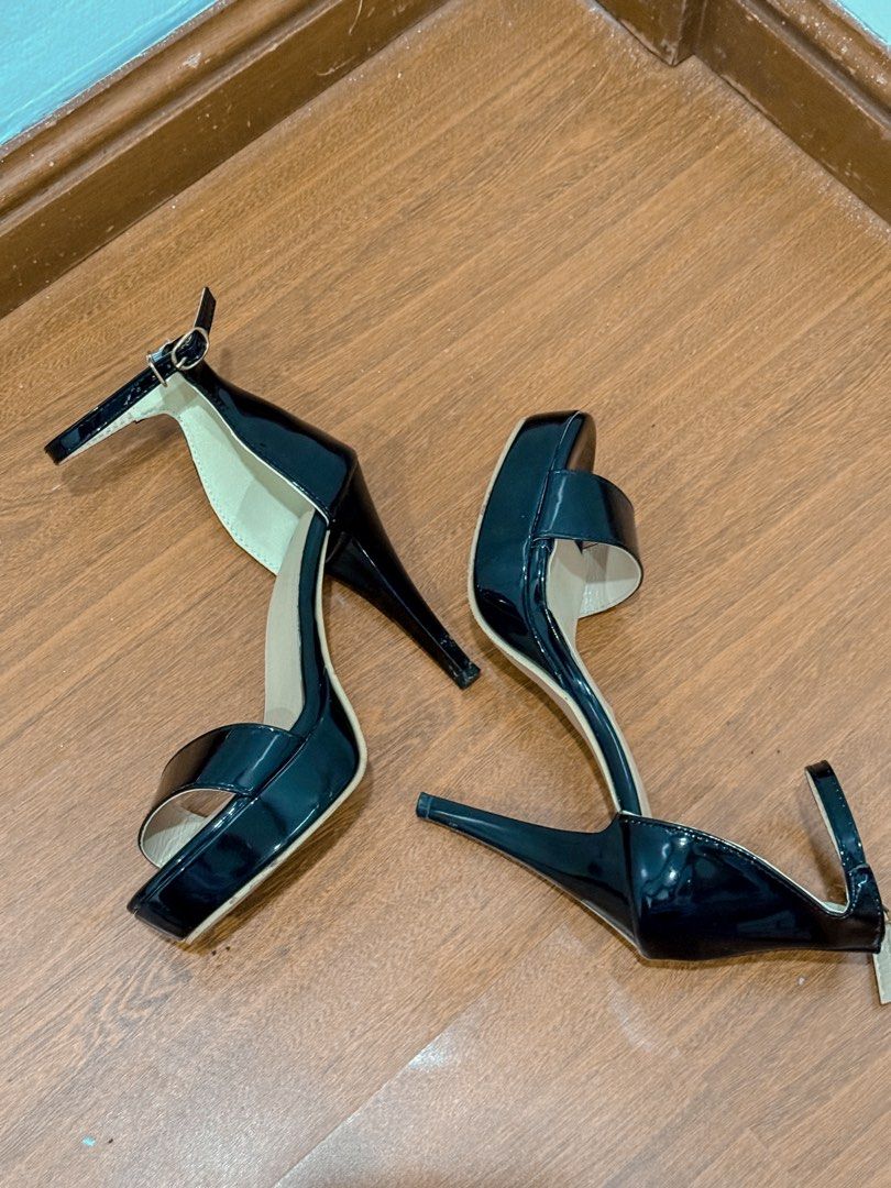 Black high heels sandals size 6 (Category: Sandals) located in Dasmarinas. Submitted by three_eleven.mnl (Listing ID 1466673449, Image 3). Description: Used once! So chic ✨ - size 6 - heels ht 4 inches - Shipping via J&T or same day delivery couriers. - Pick up: Salawag, Dasmariñas City, Cavite or BGC.