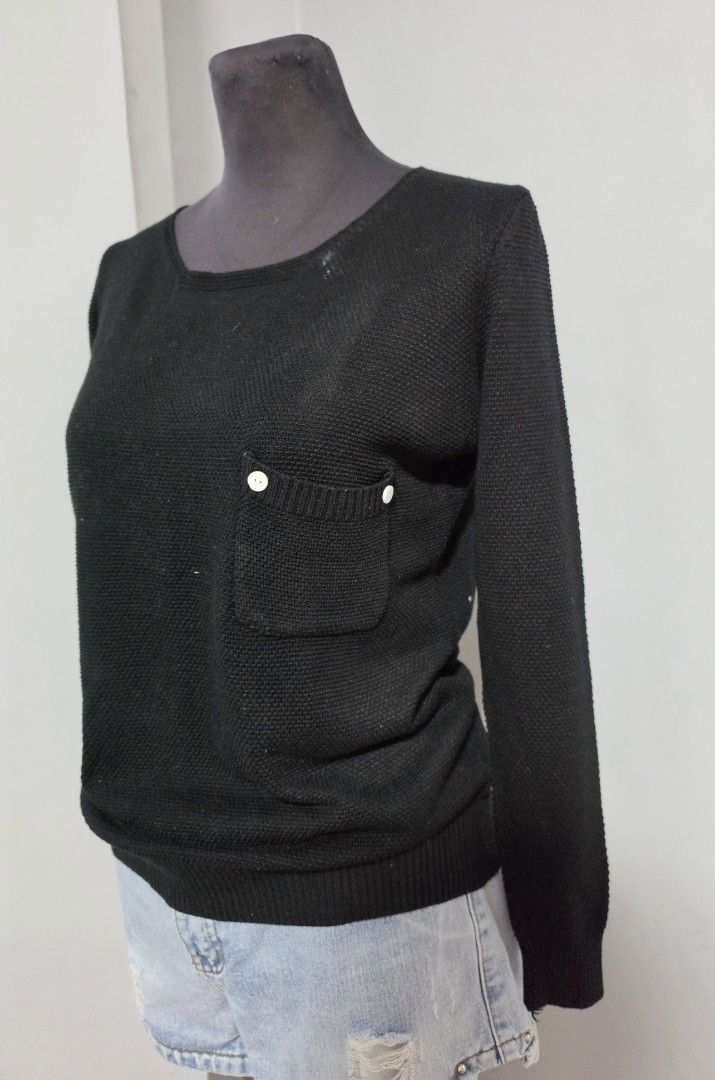 Black Knit Long Sleeve Sweater with Pocket (Category: Longsleeves) located in Paranaque City. Submitted by franinnashop (Listing ID 1466615401, Image 2). Description: DECLUTTER SMALL TO MED ISSUE LAST PHOTO MAY WHITE NOT SURE IF WASHABLE PARANAQUE CITY - Color: Black - Style: Long sleeve knit sweater with classic crew neckline - Details: Textured knit fabric and a chic left chest pocket with two decorative white buttons - Finish: Ribbed trim on c