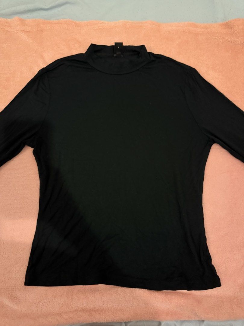 Black Long Sleeves Inner Wear (Category: Undergarments & Loungewear) located in Pasig City. Submitted by shop.gelss (Listing ID 1466769992, Image 2). Description: .