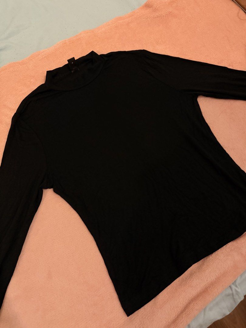 Black Long Sleeves Inner Wear (Category: Undergarments & Loungewear) located in Pasig City. Submitted by shop.gelss (Listing ID 1466769992, Image 1). Description: .