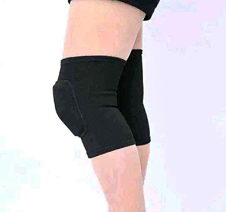 Black Protective Knee Pads Sport Gear (Category: Braces, Support & Protection) located in Manila. Submitted by iliasjen3082126 (Listing ID 1466626174, Image 2). Description: - Brand new and still sealed in original plastic packaging - Thick front cushioning for maximum impact protection - Flexible, stretchy fabric for a comfortable fit over joints - Ideal for sports, skating, gym workouts, and general support - Ready for shipping or meetup.