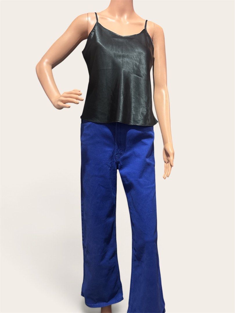 Black Satin Spaghetti Strap Cami Tank Top (Category: Sleeveless) located in Pasig City. Submitted by burtonxxx (Listing ID 1466625306, Image 3). Description: Satin fabric Adjustable strap 18x19. Adjustable strap/ length Code: leda.