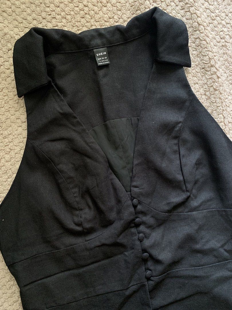 Black Vest Shein Top Blouse (Category: Sleeveless) located in Manila. Submitted by nuelaar (Listing ID 1466744098, Image 2). Description: .