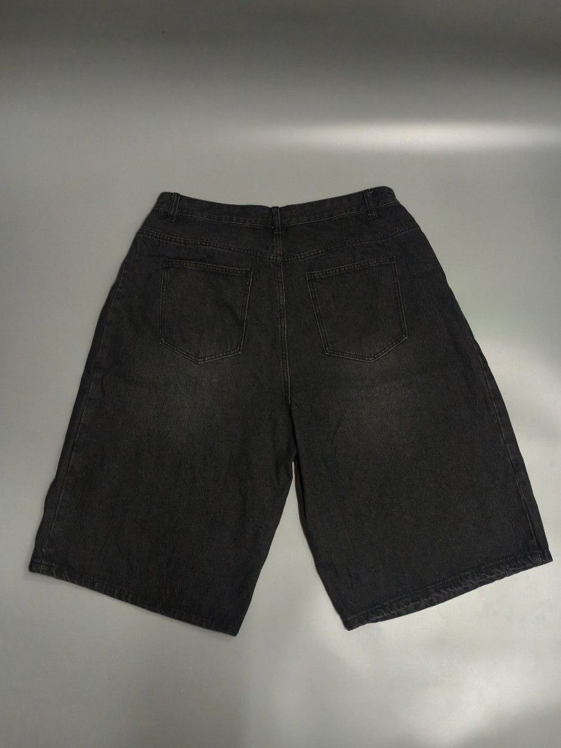 Black washed jorts (Category: Shorts) located in Cagayan de Oro. Submitted by solo_d3lux (Listing ID 1466723518, Image 3). Description: ‼️ Black washed jorts‼️ Waist - 36 Thigh - 16 Length - 28.5 Hem - 15 Location: Mindanao, CDO No issue ✅ Need wash MOP: Gcash/Cash MOD: Jnt Express/Meet up Unli video call on fb for safer transaction. Pm me to purchase!! 📩📩.