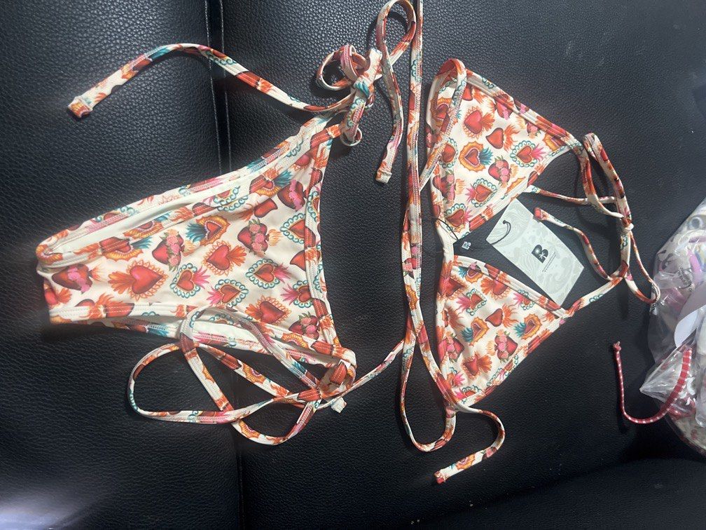 Blackbough Quinn Triangle string bikini set / Bonita-M (Category: Bikinis & Swimsuits) located in Iloilo. Submitted by tttkhk (Listing ID 1466587109, Image 3). Description: .