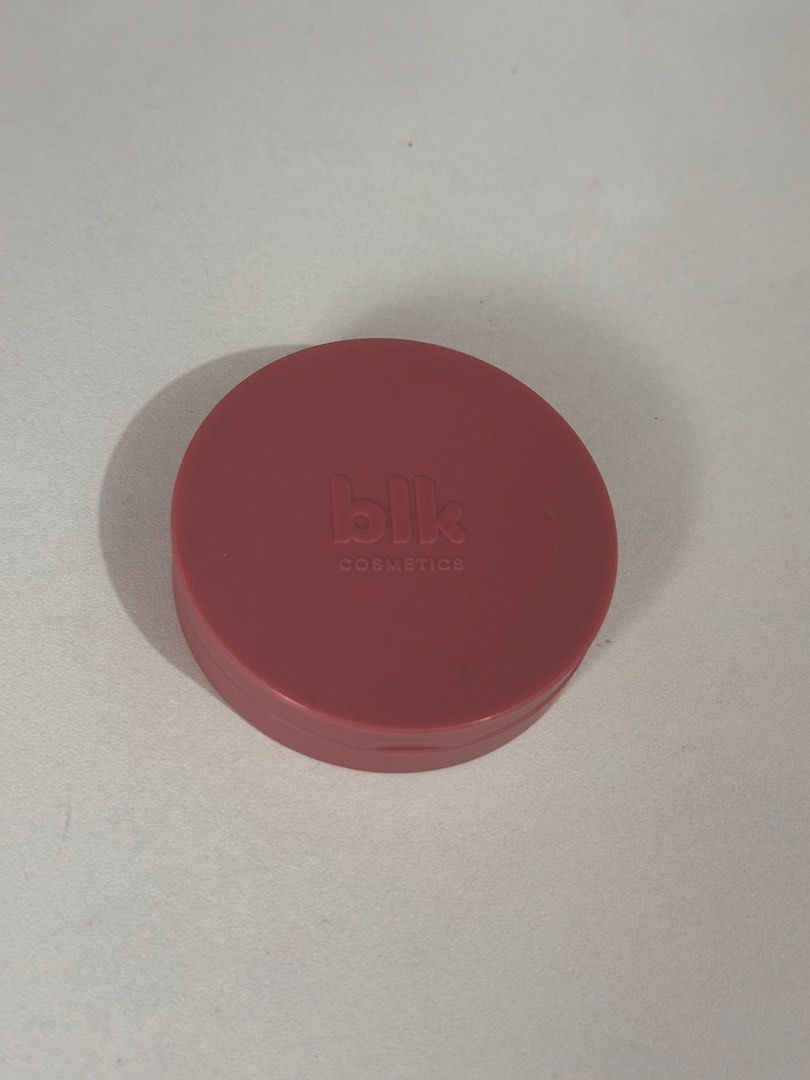 BLK Cosmetics Soft Blur Powder Blush - Jam (Category: Makeup) located in Manila. Submitted by rhirhi.21 (Listing ID 1466616833, Image 1). Description: - Brand: BLK Cosmetics - Product: Soft Blur Powder Blush - Shade: Jam - Size: 4 grams - Packaging: Compact round case with built-in mirror - Formula: Cruelty-free, vegan, and paraben-free - Condition: Lightly used.