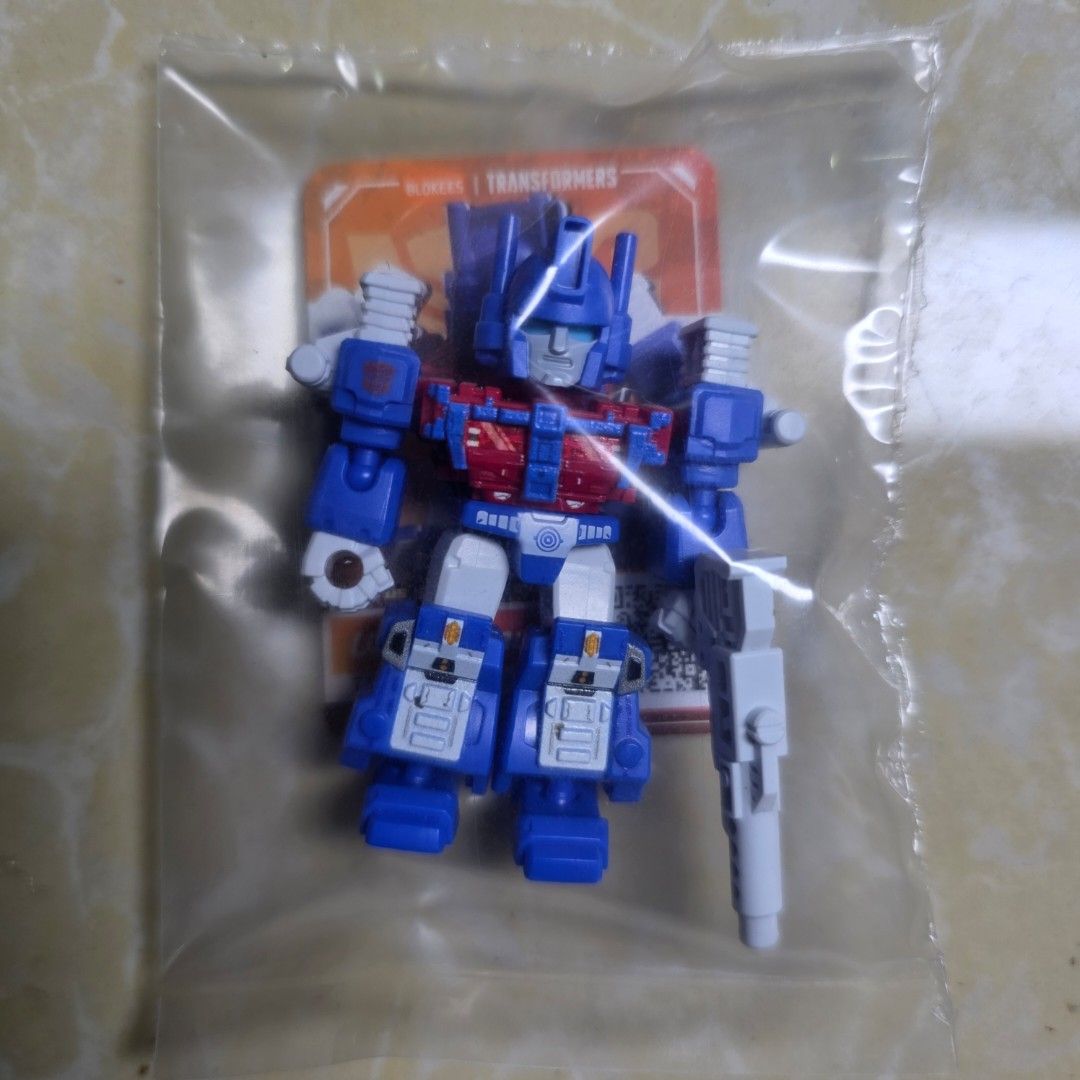 BLOKEES - Transformers (Category: Action & Battle Toys) located in Liloan. Submitted by jorenzki (Listing ID 1466768752, Image 2). Description: Take ALL for 500.