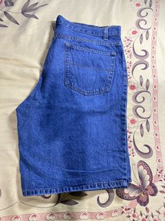 (Category: ) located in . Submitted by paw_thrift (Listing ID 1466690471, Image 1). Description: .