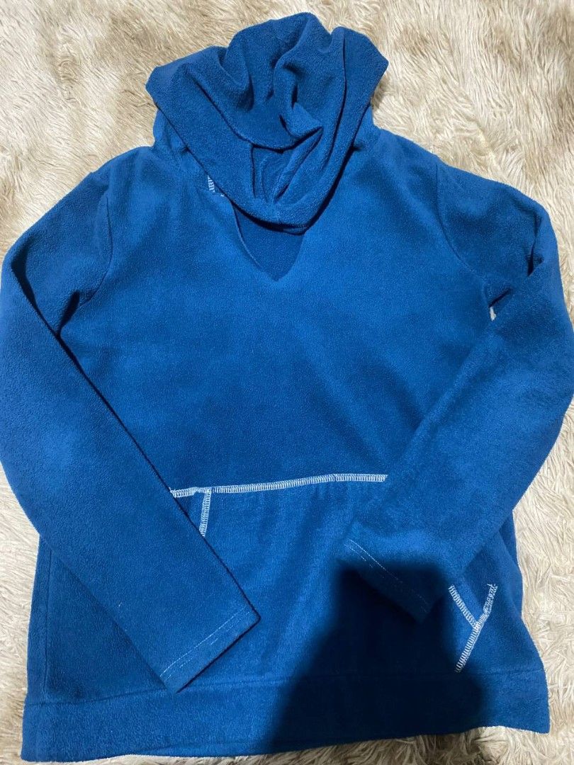 Blue Fleece Hoodie (Category: Coats, Jackets and Outerwear) located in Manila. Submitted by jnmgo (Listing ID 1466563856, Image 1). Description: PRELOVED CLOTHES ✨ Decluttering my closet! 📌 See photos for actual condition 📌 PM for measurements/details 📌 Can do bundle discounts 📌 Shipping available.