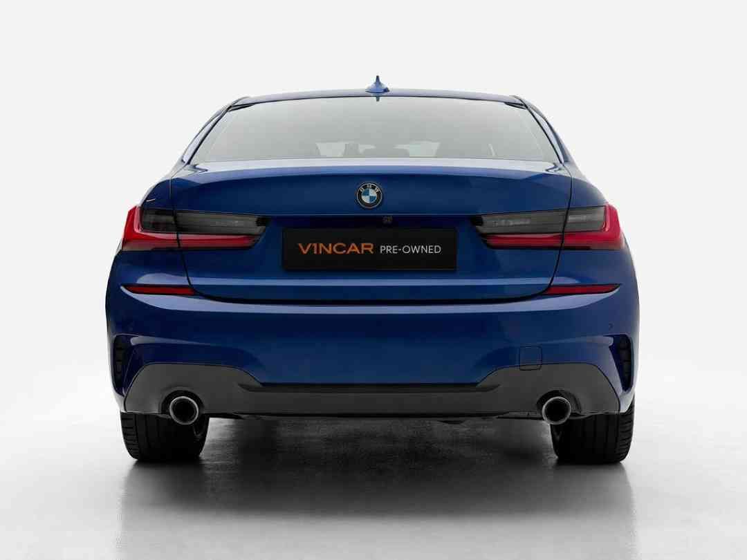 BMW 3 Series Sedan 318i M Sport (A) (Category: Used Cars) located in Singapore. Submitted by vincar_pre-owned (Listing ID 1466618098, Image 3). Description: BMW 318i is seen as a good entry point into the BMW 3 Series lineup, offering the brand's renowned driving dynamics at a more accessible price point. It provides a balance of luxury, performance, and efficiency. In comparison to rivals in the luxury compact sedan segment, the 318i stands out 