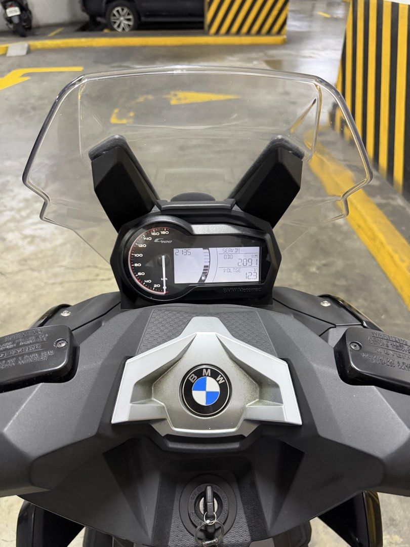 BMW C400X (Category: Motorbikes for Sale) located in Manila. Submitted by kejohann (Listing ID 1466728624, Image 3). Description: 2021 BMW C400x 350cc 2k odo only like new no issues 250k nego.