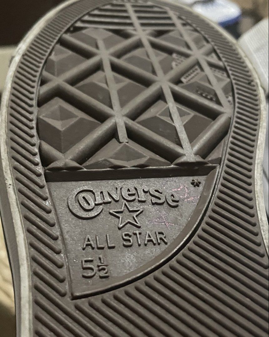 BN Converse (Category: Sneakers) located in Batangas. Submitted by norskieshoppe (Listing ID 1466692982, Image 2). Description: Sz 8.