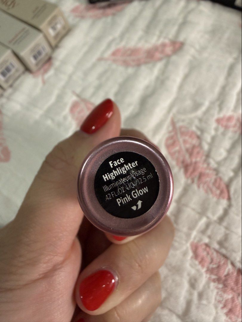 Bobbi Brown Face Highlighter Cream Pink Glow (Category: Makeup) located in Quezon City. Submitted by beautycallph (Listing ID 1466590501, Image 2). Description: Moving house so I am selling my things.