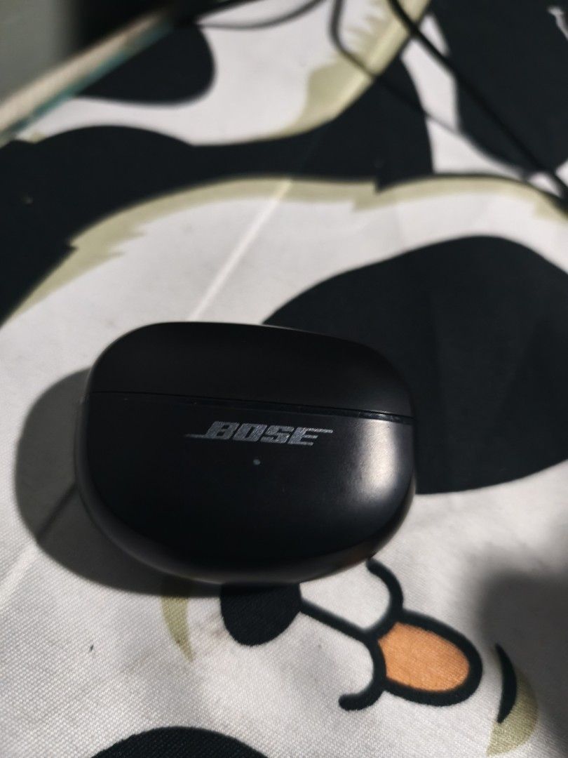 Bose Open Earbuds (Category: Headphones & Headsets) located in San Mateo. Submitted by tsyrgl (Listing ID 1466599826, Image 3). Description: Pre-loved Bose Open Earbuds No issue / can do unli test and connect to bose app to buyer's phone Negotiable papo wag lang sagad Earbuds and Case only, naiwanan ung box sa last place na tinitirhan ko..
