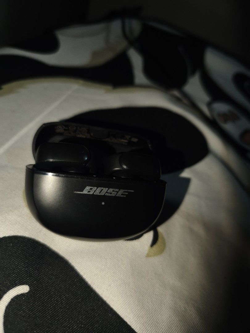 Bose Open Earbuds (Category: Headphones & Headsets) located in San Mateo. Submitted by tsyrgl (Listing ID 1466599826, Image 1). Description: Pre-loved Bose Open Earbuds No issue / can do unli test and connect to bose app to buyer's phone Negotiable papo wag lang sagad Earbuds and Case only, naiwanan ung box sa last place na tinitirhan ko..