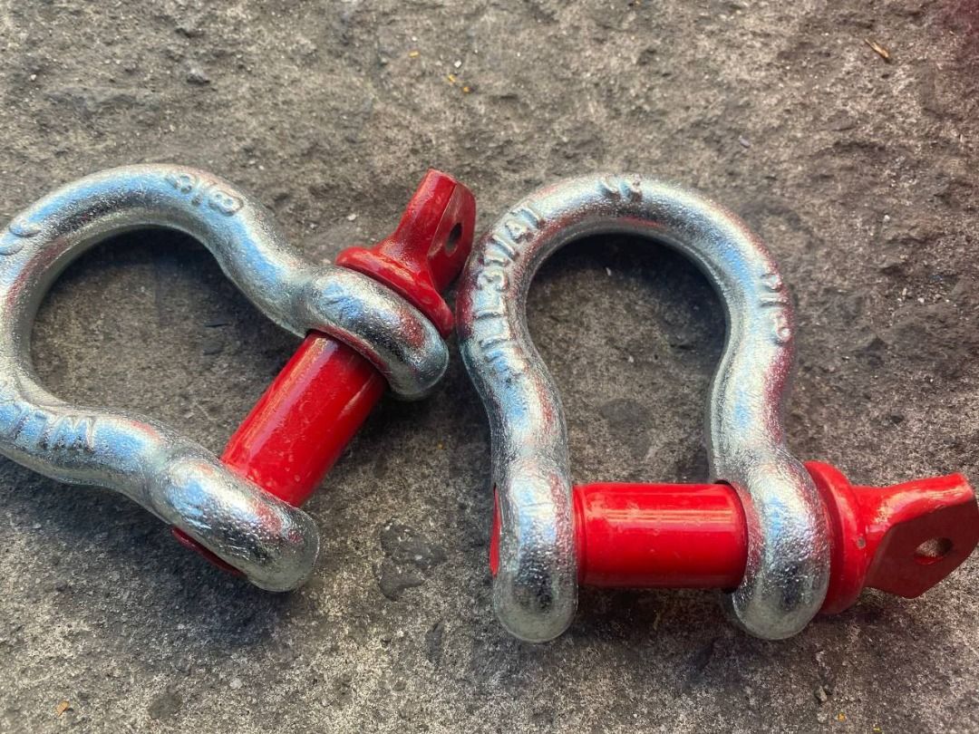 Bow Shackle w/pin Specs: (G-1-006) 5/8 (Category: Home Improvement Tools & Accessories) located in Manila. Submitted by 09171479278_elsie. (Listing ID 1466570414, Image 1). Description: Bow Shackle w/pin Specs: (G-1-006) 5/8.