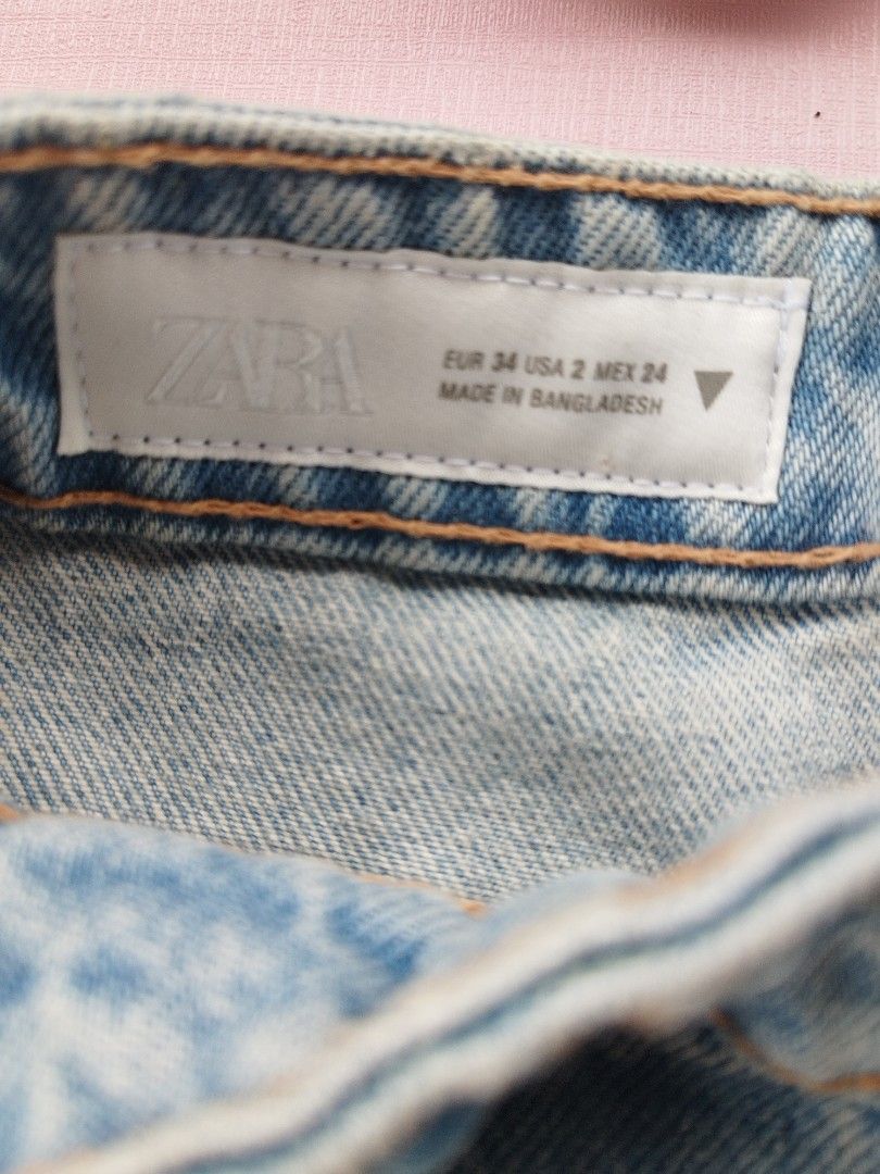 Brand new ZARA (Category: Shorts) located in Moalboal. Submitted by irishfox28 (Listing ID 1466714026, Image 3). Description: NABILI JAPAN 5000YEN PAGDATING SA PINAS HINDI KASYA.