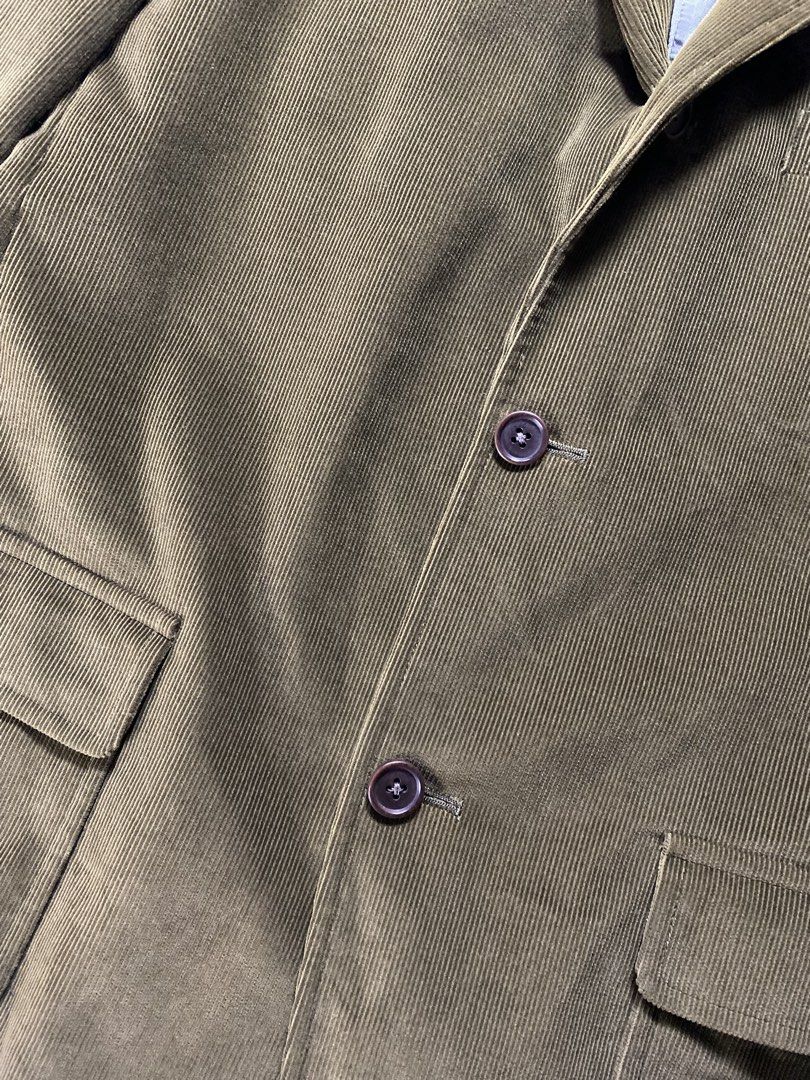 Brooks Brothers Sports Jacket Blazer Coduroy (Category: Formal Shirts) located in Bago City. Submitted by johnpaul_gidlayan (Listing ID 1466722643, Image 3). Description: Brooks Brothers Corduroy Blazer Color: Brown Item Details Size: Large Dimension: 22x32 Sleeves: 23.5 Shoulder: 18 Condition: Excellent condition (needwash) Color Rate: 9.5/10 Flaws: None (Item color vary due to lighting) — Price: 1850+sf.