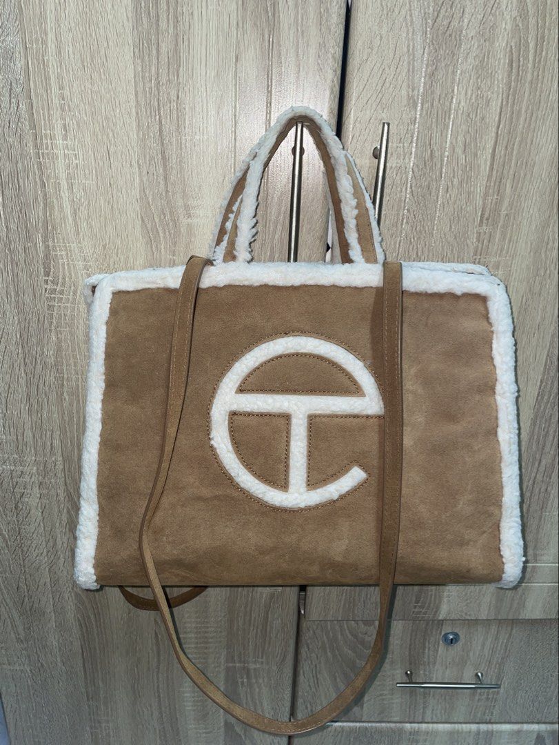 Brown Medium Tote Bag (Category: Tote Bags) located in Quezon City. Submitted by gems4sale (Listing ID 1466700416, Image 1). Description: !nsp0_only Telfar UGG.