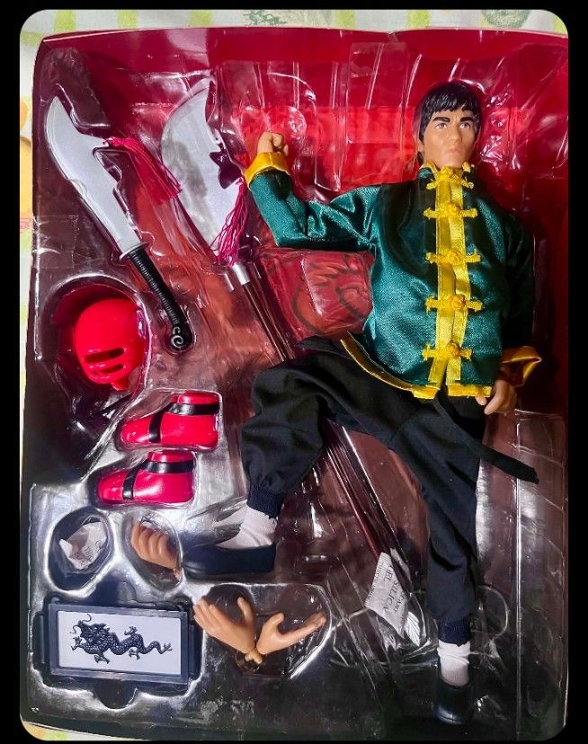 Bruce Lee figure the master (Category: Action & Battle Toys) located in Malabon City. Submitted by bugoy18 (Listing ID 1466770743, Image 1). Description: .