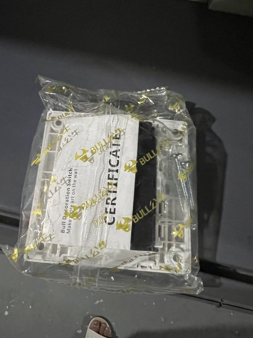 Bull switch socket (Category: Electrical, Adaptors & Sockets) located in Paranaque City. Submitted by pilipinashop (Listing ID 1466605236, Image 2). Description: Brand new Sale.