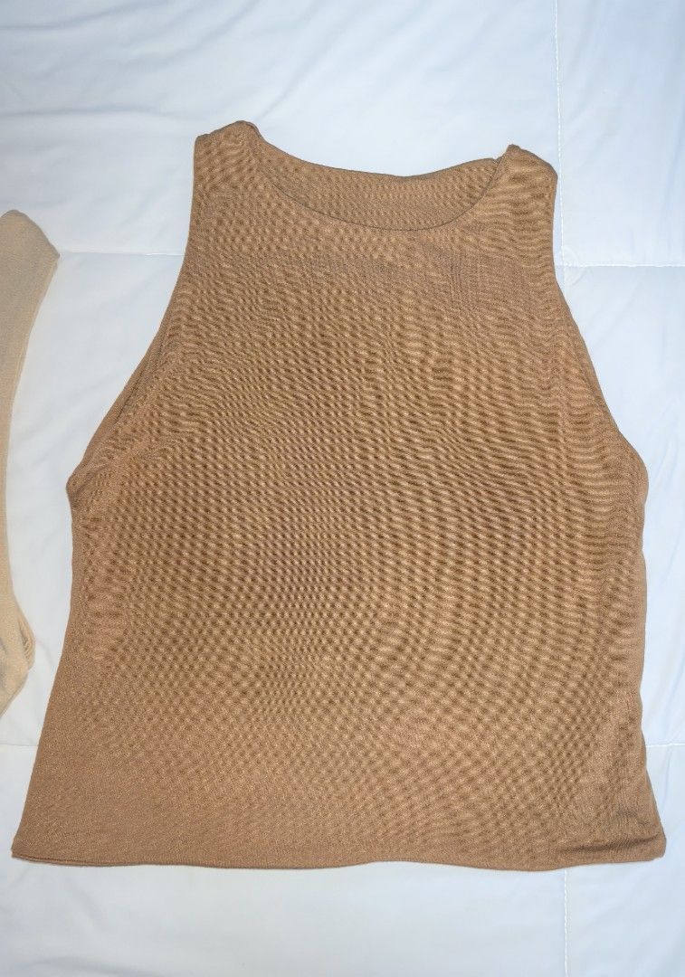 Bundle Sleeveless Top, Small-Medium (Category: Blouses) located in Naga. Submitted by princessta62477 (Listing ID 1466715608, Image 3). Description: .